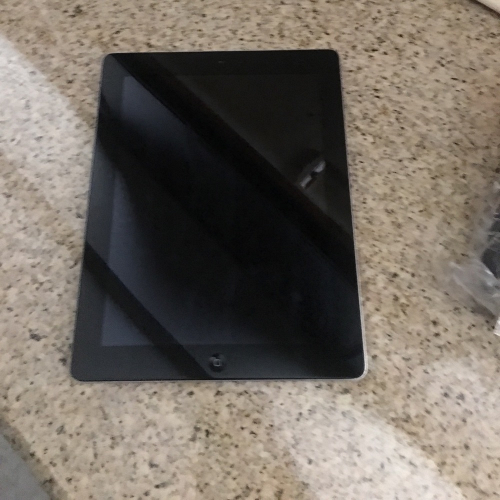 Apple iPad 18g