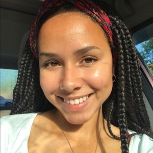 Meet your Posher, Ada