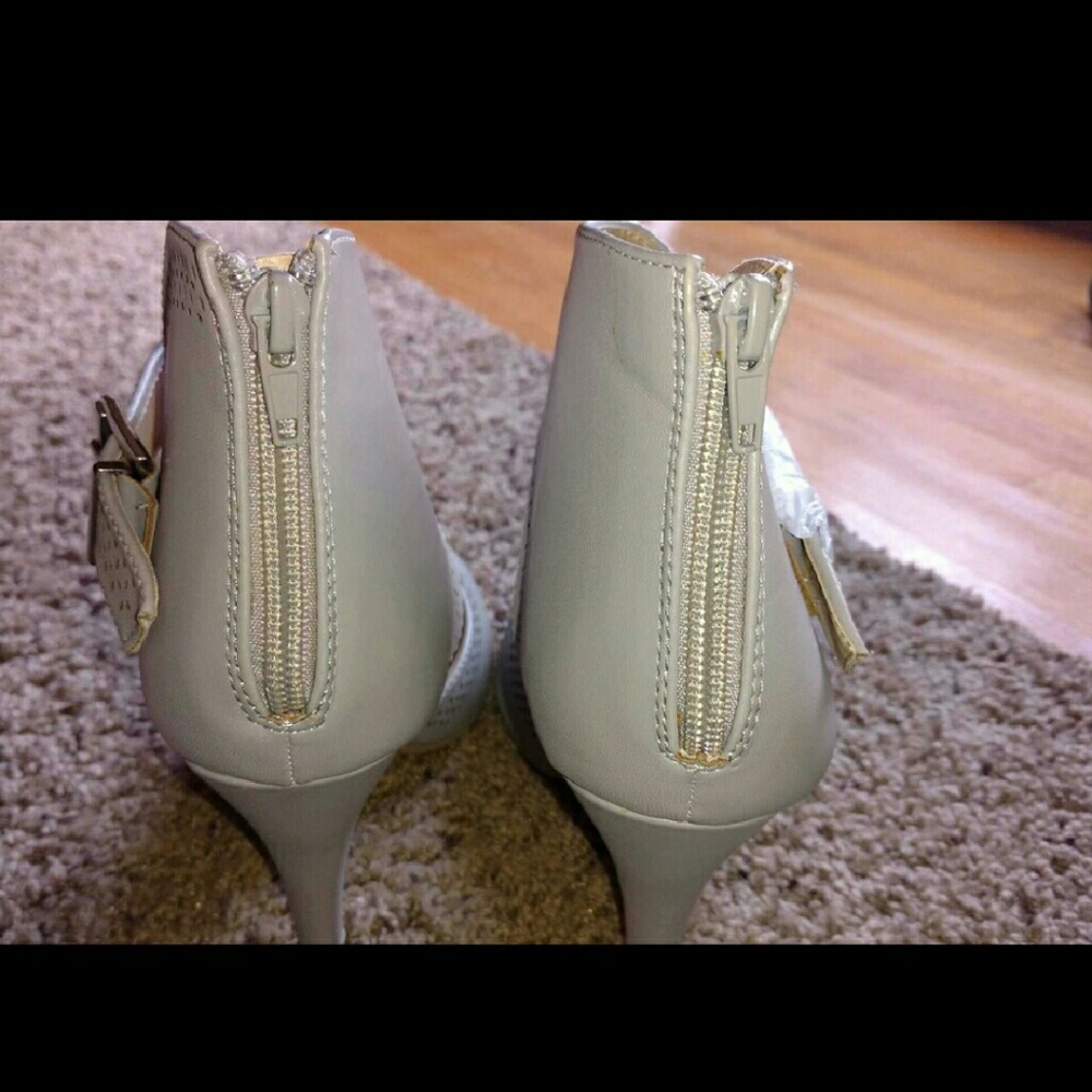 Francesca's Heels - Picture 4 of 4
