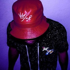 Meet your Posher, Julian