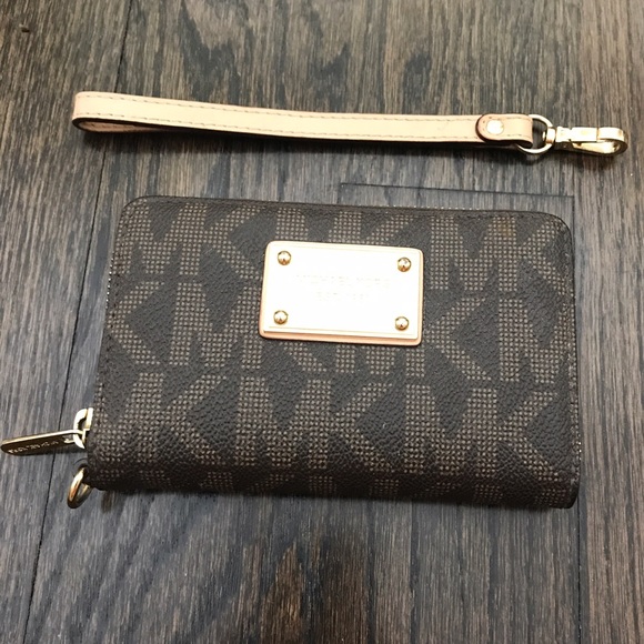 Michael Kors MK Brown Zip Up Wallet Wristlet - Picture 5 of 7