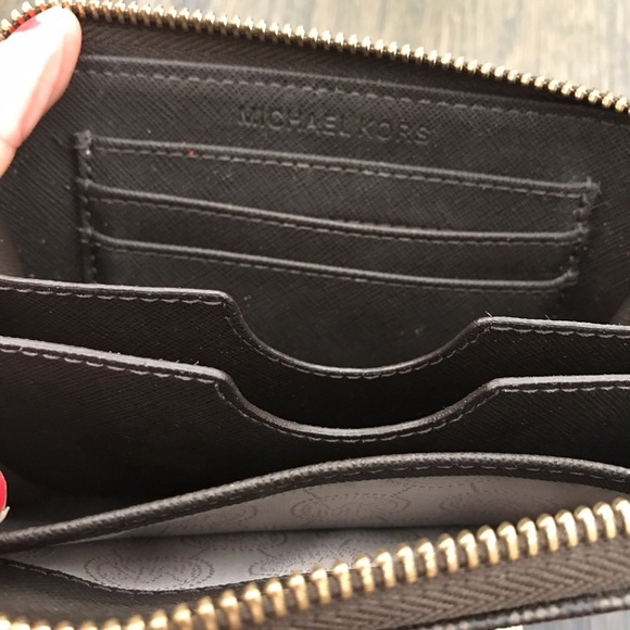 Michael Kors MK Brown Zip Up Wallet Wristlet - Picture 6 of 7