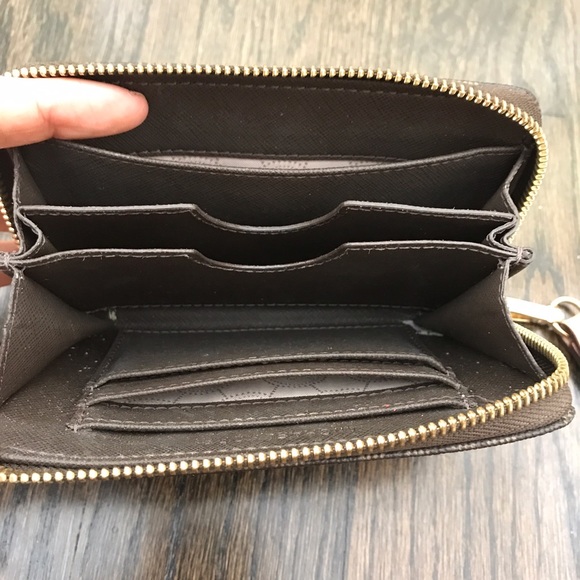 Michael Kors MK Brown Zip Up Wallet Wristlet - Picture 7 of 7