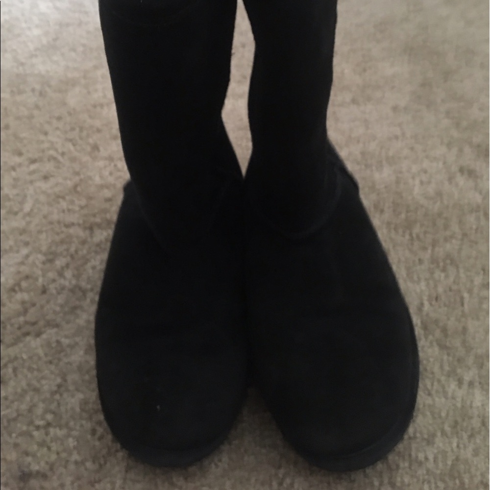 Mid calf bearpaw boots