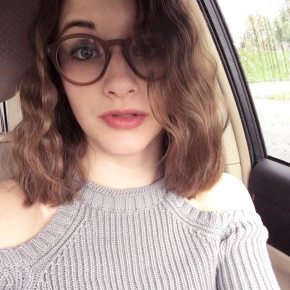 TOP RATED SELLER Meet your Posher, Kierstin - Picture 1 of 1