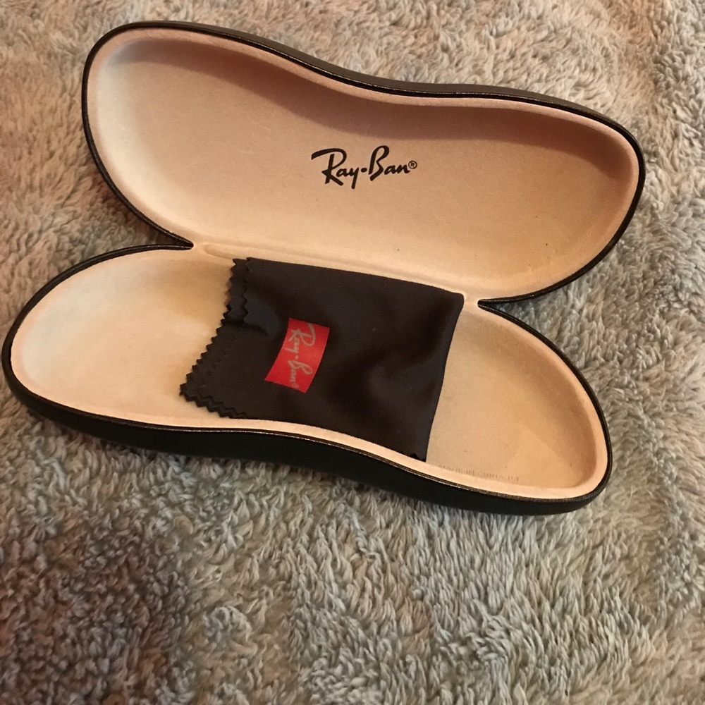 Glasses case
