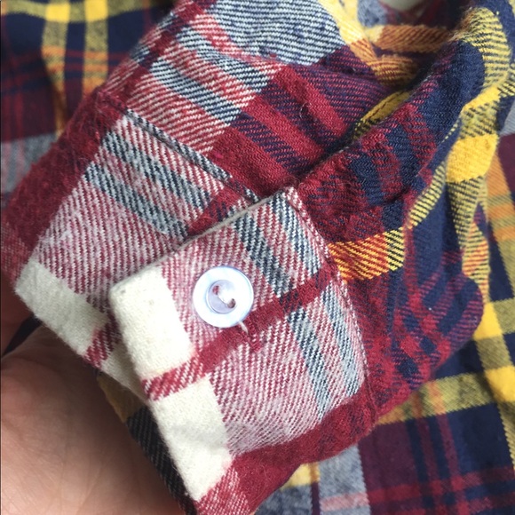 Vintage-y plaid flannel - Picture 11 of 12