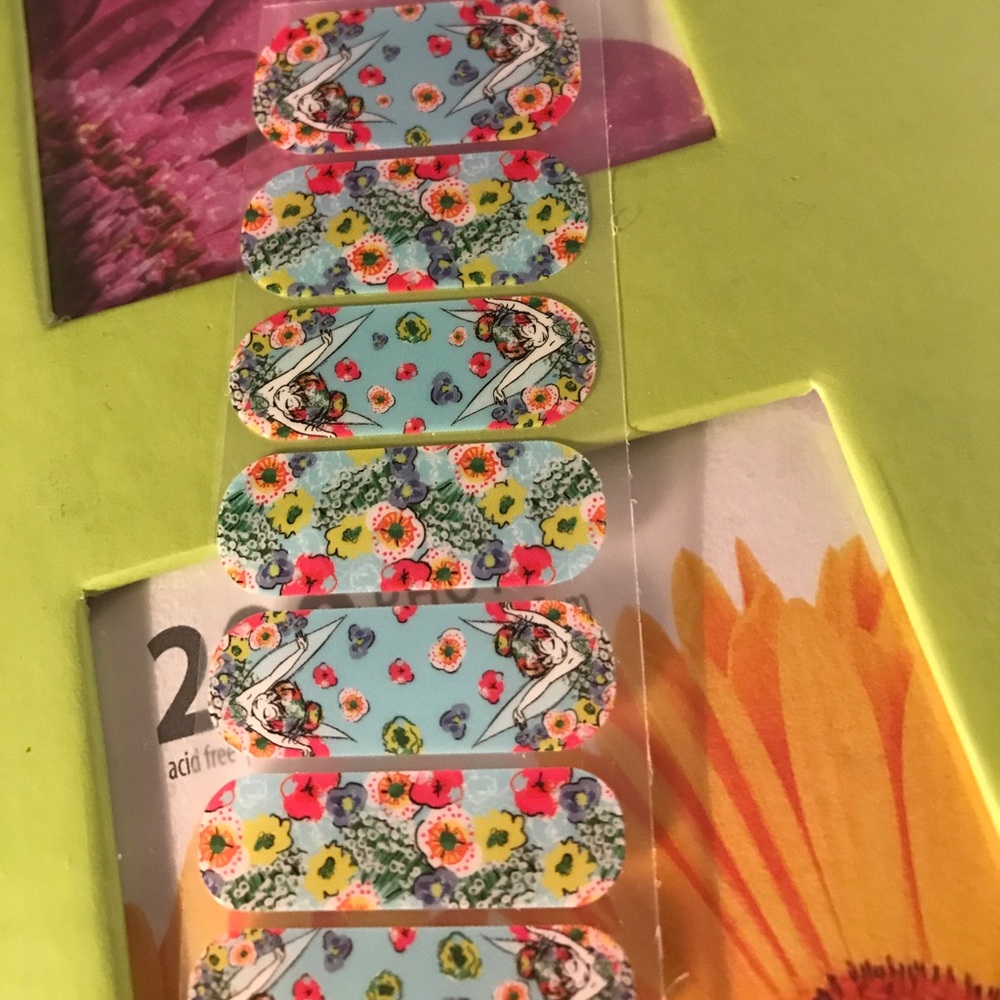 HALF SHEET Disney Jamberry Think Happy Thoughts 💚 - Picture 6 of 7