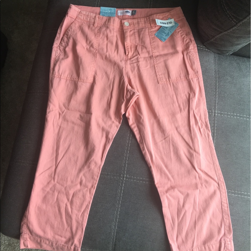 NWT! Size 10 Coral colored cropped pants Old Navy
