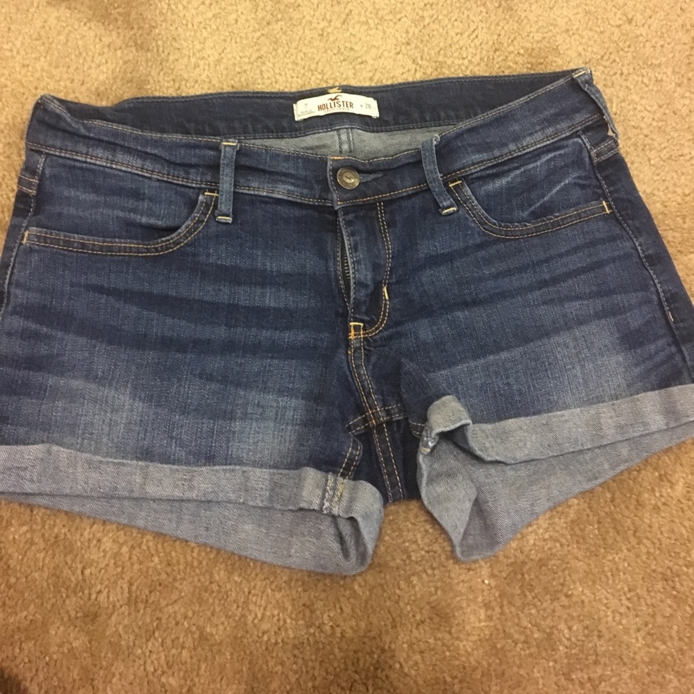 Hollister mid-rise shorts