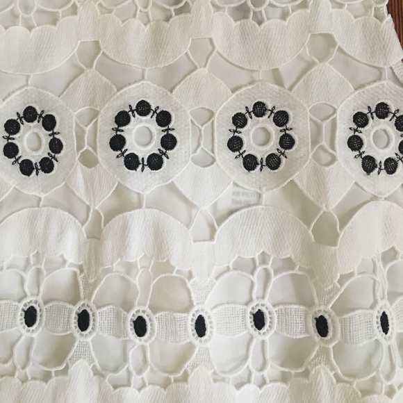 NWT Anthropologie Embroidered tank - Picture 2 of 4