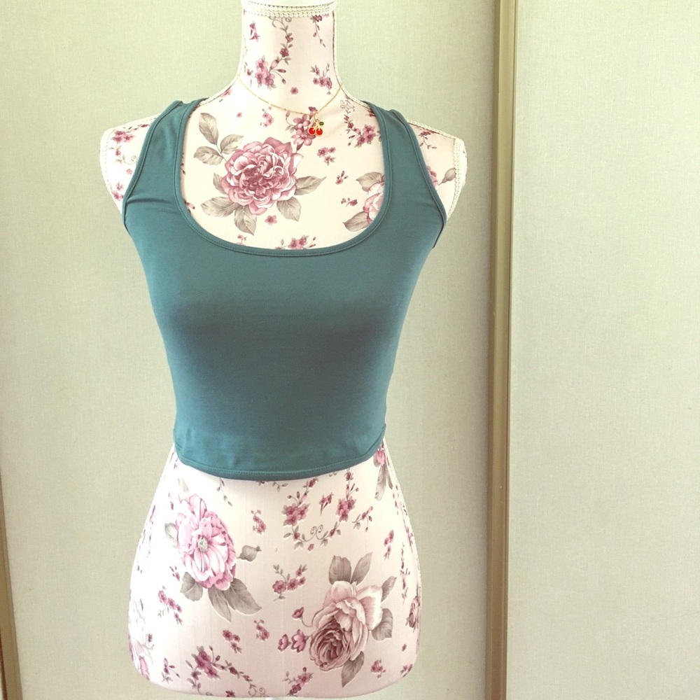 Express one eleven XS crop top