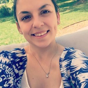 Meet your Posher, Emily