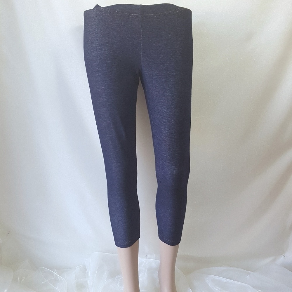 Womens Sz M Capris Blue Stretch Denim Look
