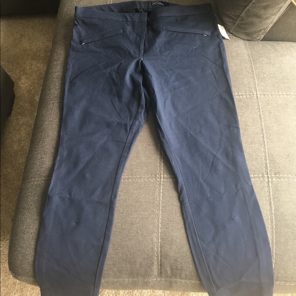 NWT! Gap navy blue pants