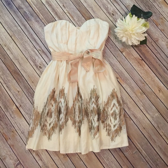 Anthropologie Dresses & Skirts - Anthropologie Moulinette Soeurs Strapless Dress