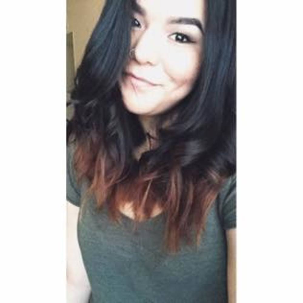 Meet your Posher, Alejandra