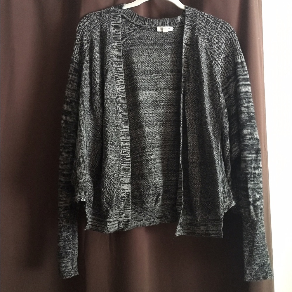 Urban outfitters knit buttonless grey cardigan