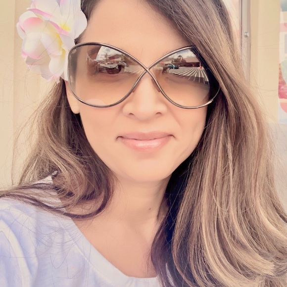 Meet your Posher, JJ Sterling - Picture 3 of 3