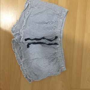 GAP seersucker shorts