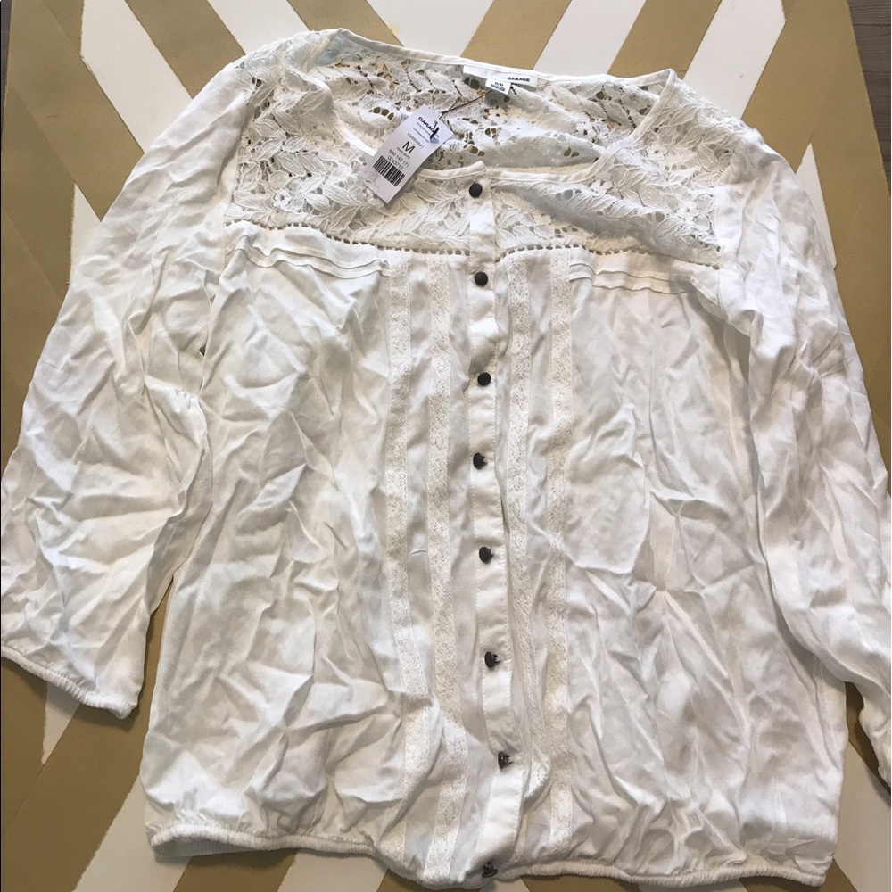 Cute top by Garage, NWT!