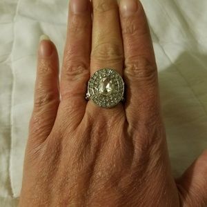 White rhinestones stretchy ring