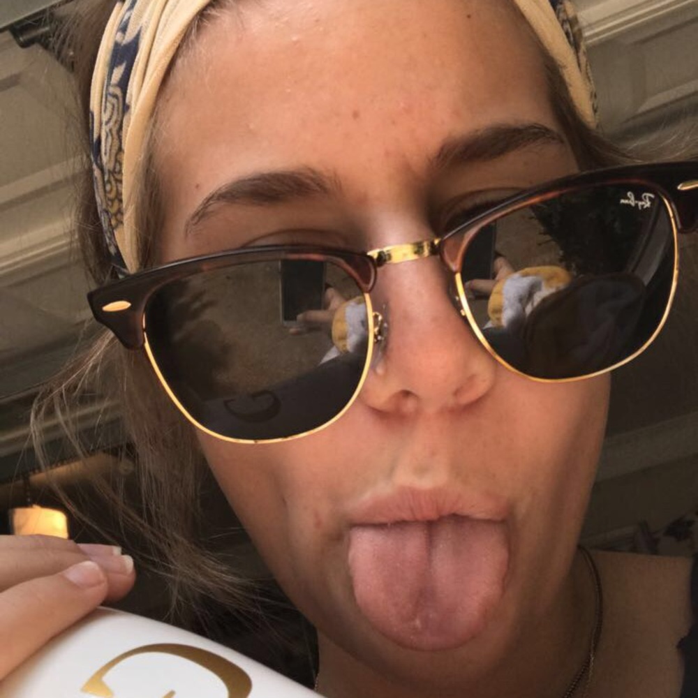 Meet your Posher, Abby