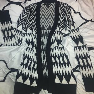 Long B/W design cardigan
