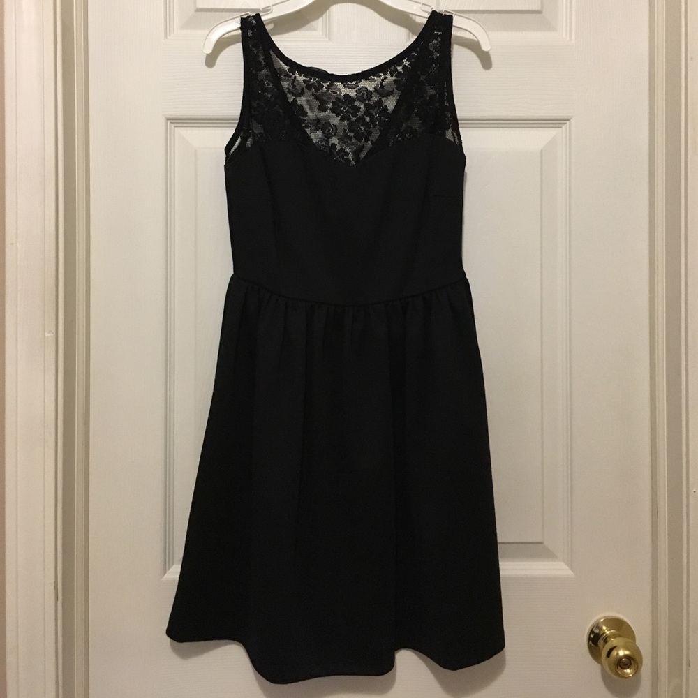 Love Notes Black sheath dress