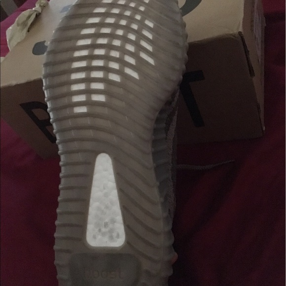 Yeezy 350 Boost Beluga v2 main image 4