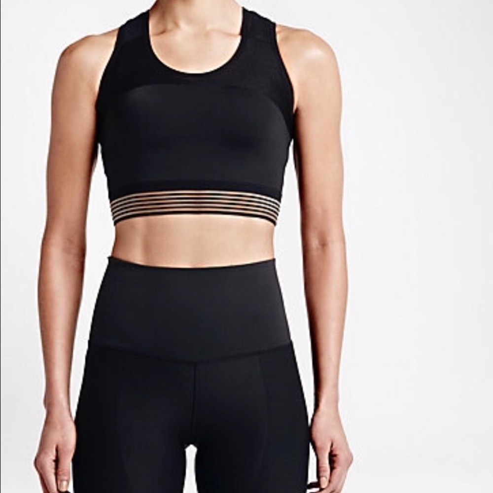 Nike Motion Women's Training Top