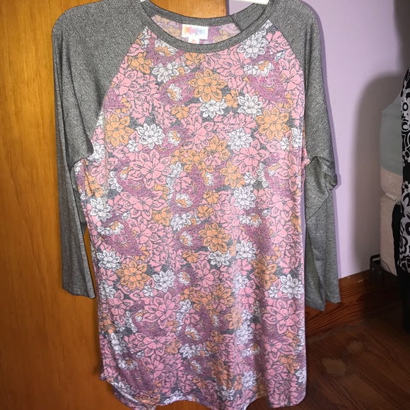 LuLaRoe Tops - LULAROE FLORAL RANDY
