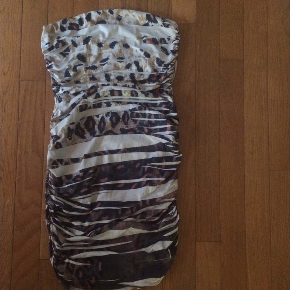 Leapord print strapless dress