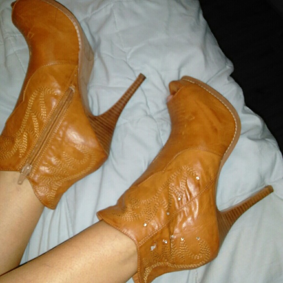 Nice ankle boots - Picture 2 of 3