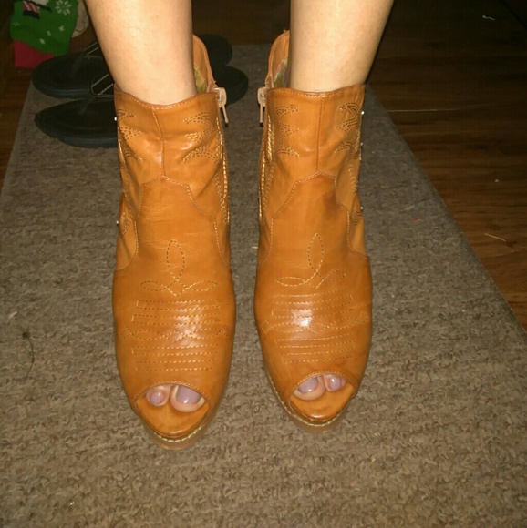 Nice ankle boots - Picture 3 of 3