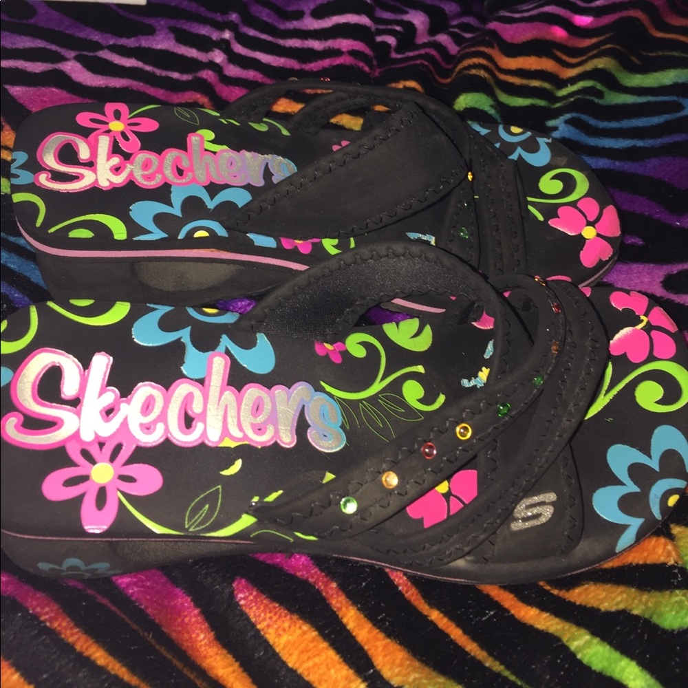 skechers flip flops with wedges