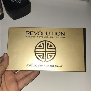 Makeup Revolution Fortune Favors the Brave Palette