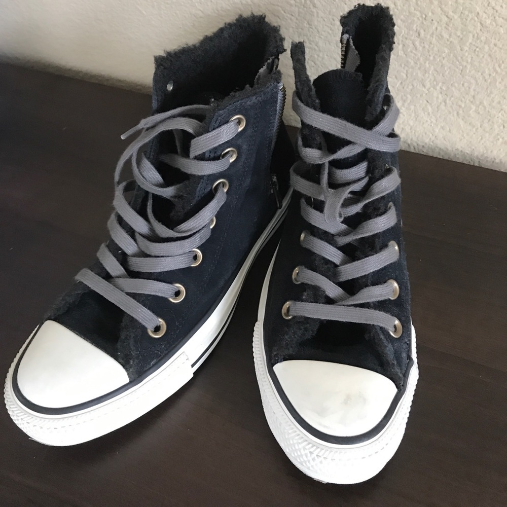 Converse suede black zip high tops
