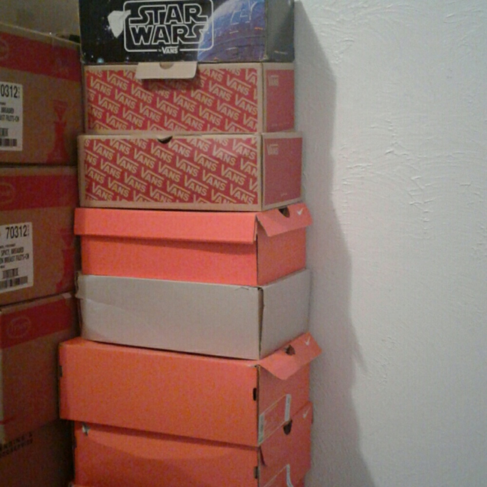 Vans,Nike Air max, Roshes, Converse
