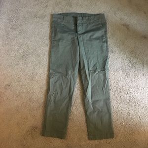 Army green skinny crops
