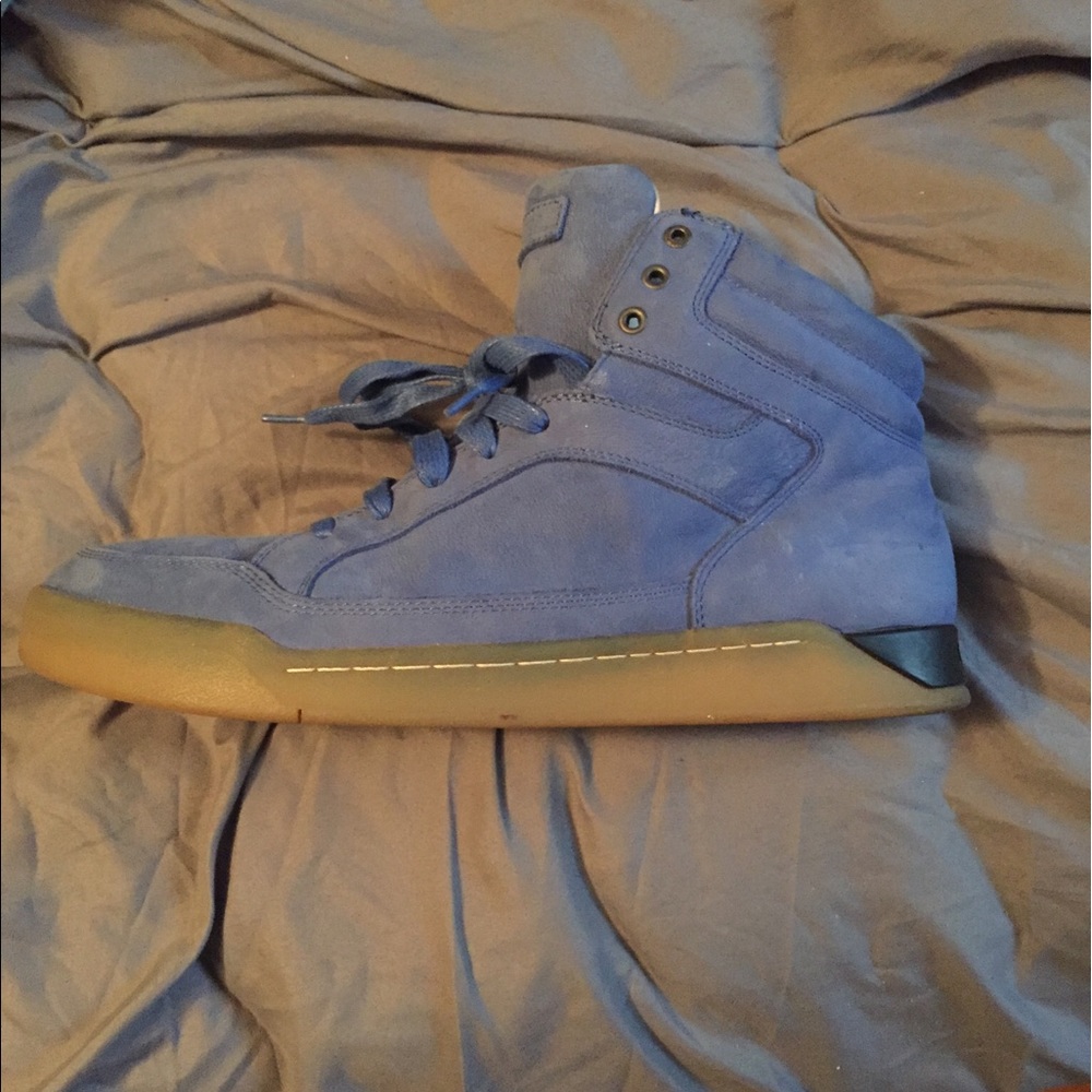 Size 12 diesel shoes only worn 5 times