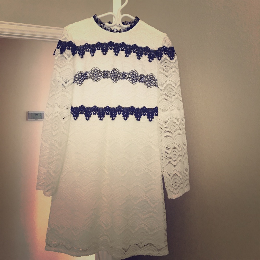 Topshop lace high neck vintage look long sleeve AS