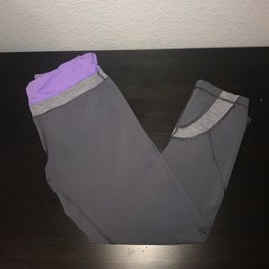 Grey cropped lulu leggings