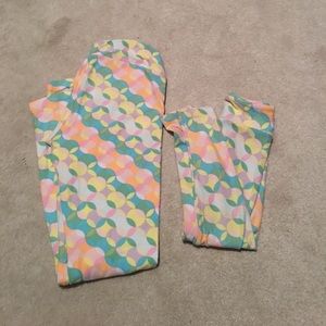 LulaRoe set of leggings (OS and S/M)