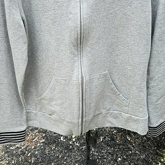 Talbots Sweatshirt - Picture 3 of 7