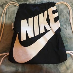 EUC Nike draw string bag