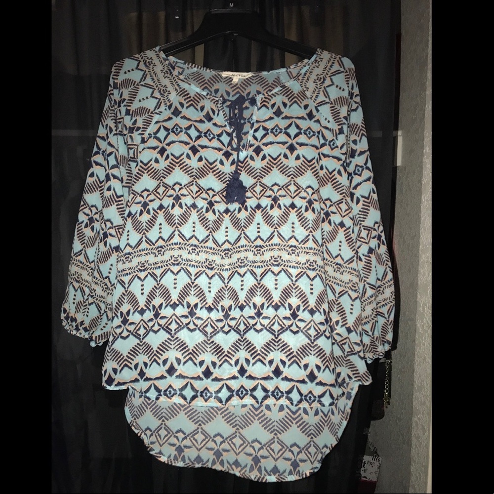 Blue blouse with pattern
