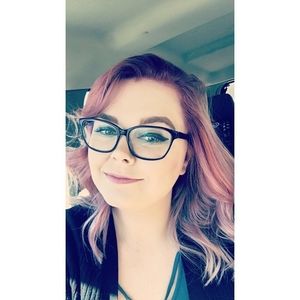 Meet your Posher, Carly