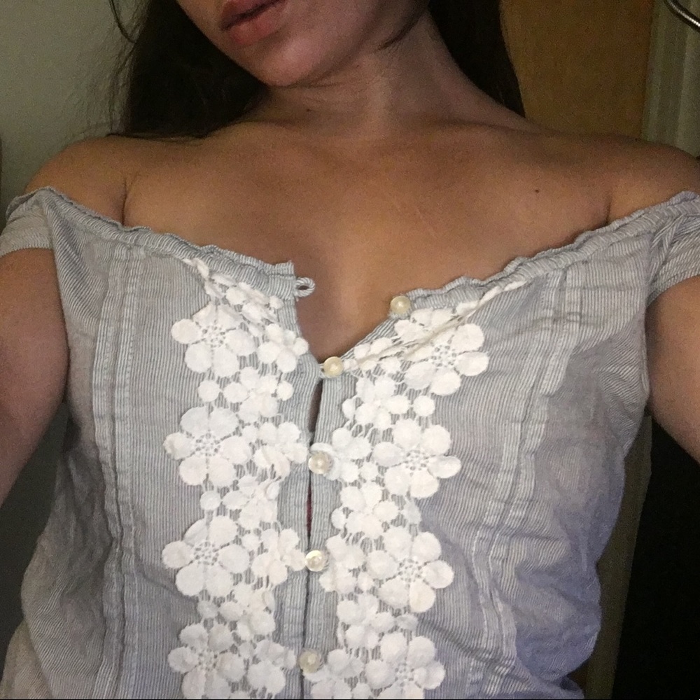 Off the shoulder Hollister blouse