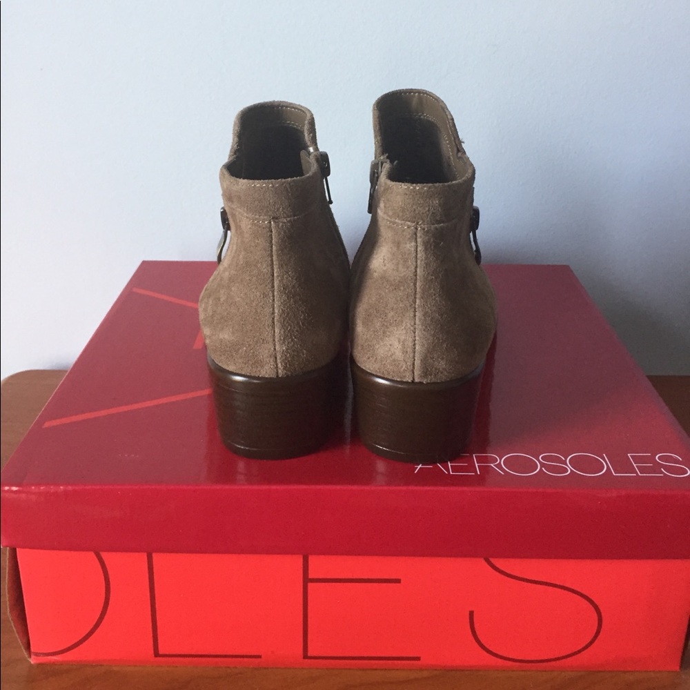 Aerosoles brown suede ankle boot, 8 - Picture 4 of 6
